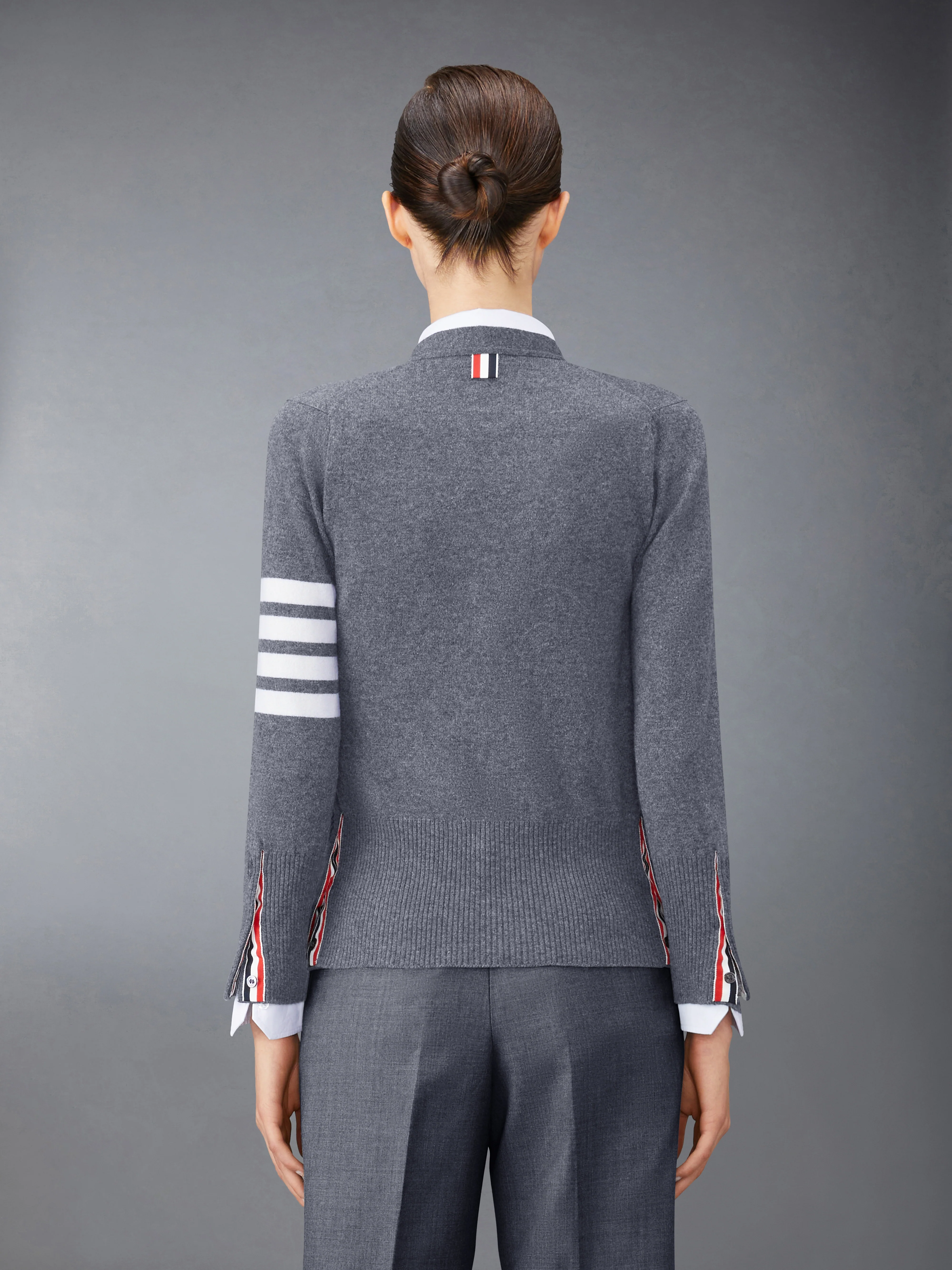CLASSIC CASHMERE 4-BAR V-NECK CARDIGAN - Image 2