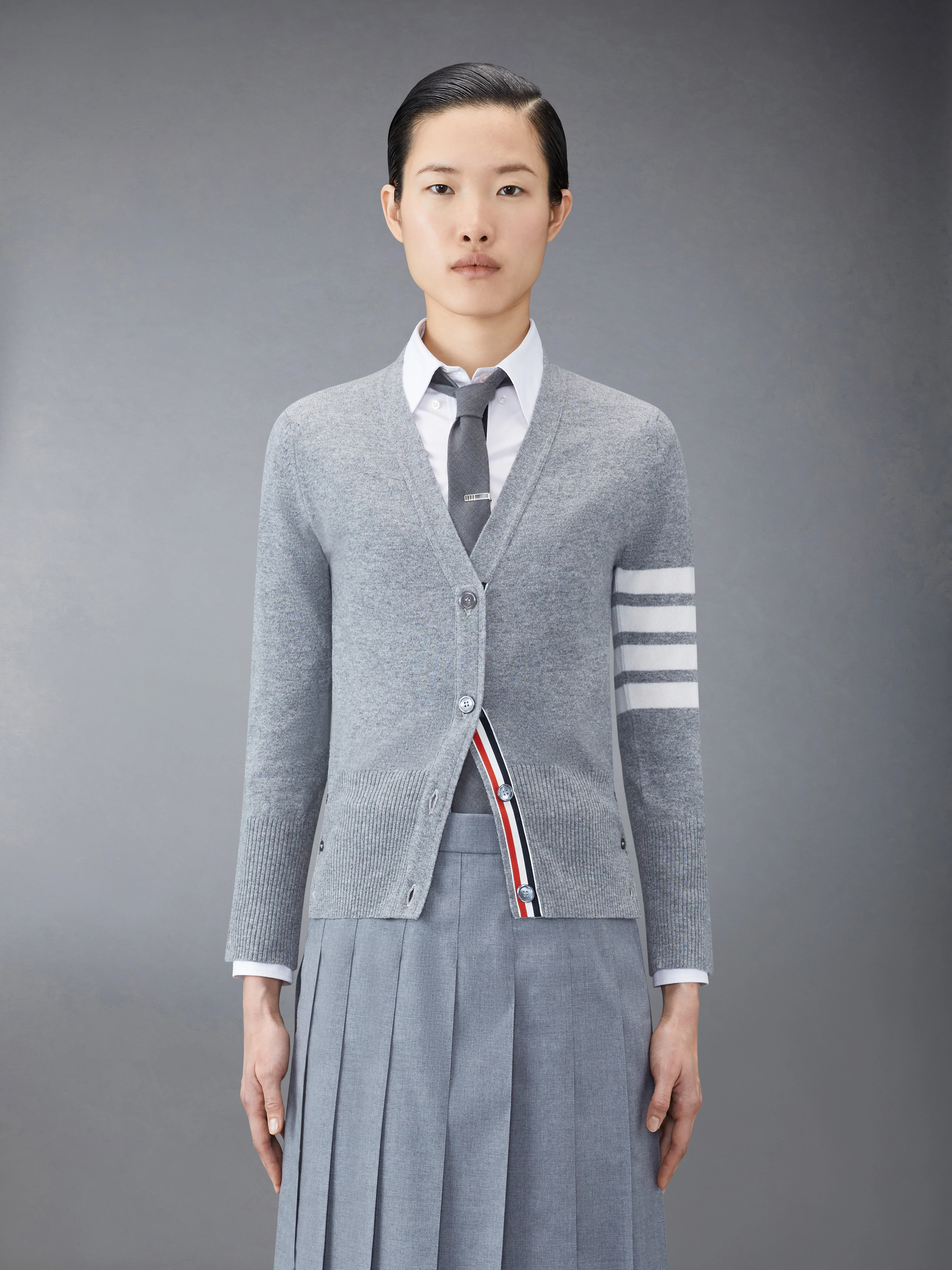 CLASSIC CASHMERE 4-BAR V-NECK CARDIGAN