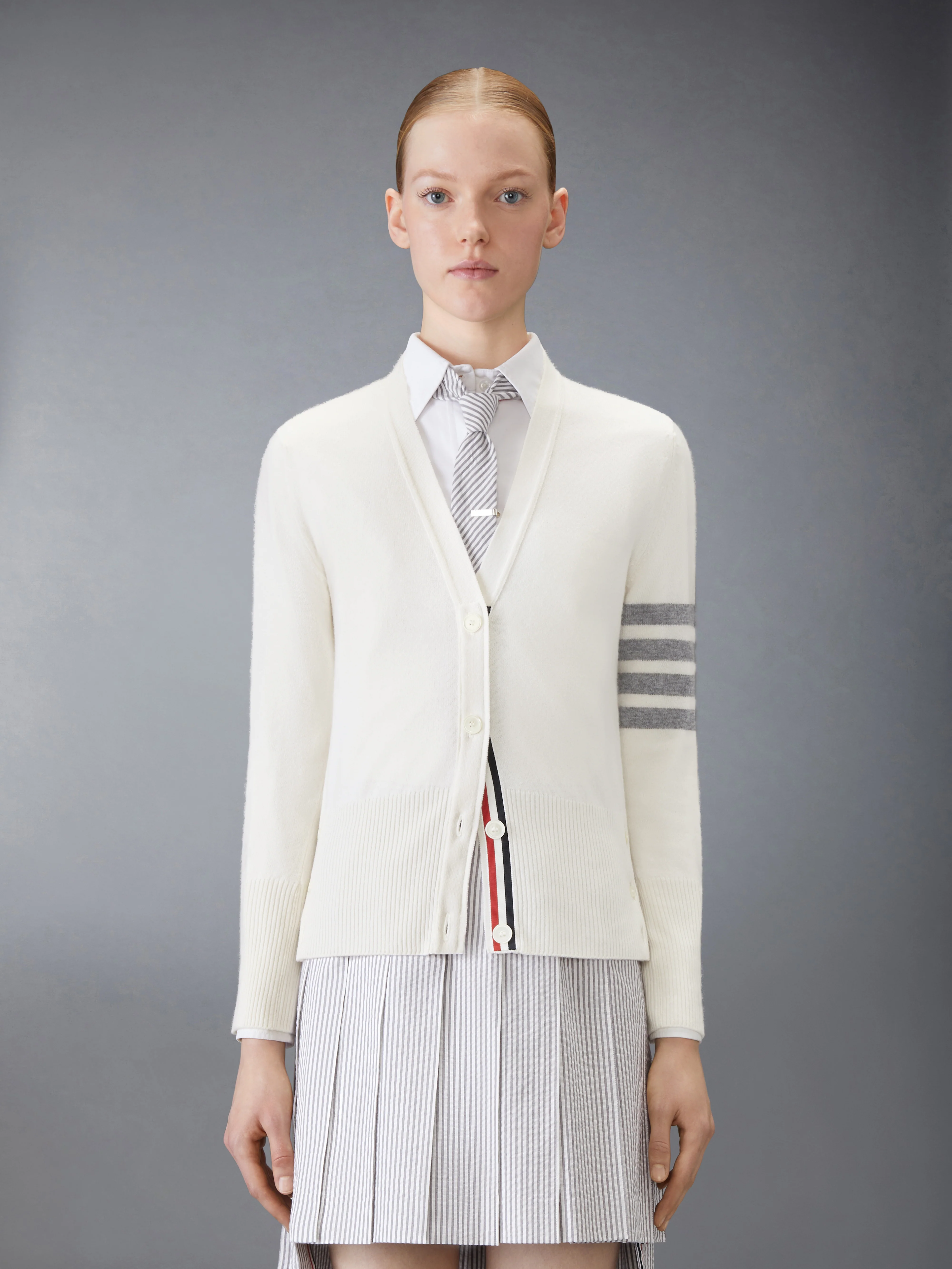 CLASSIC CASHMERE 4-BAR V-NECK CARDIGAN