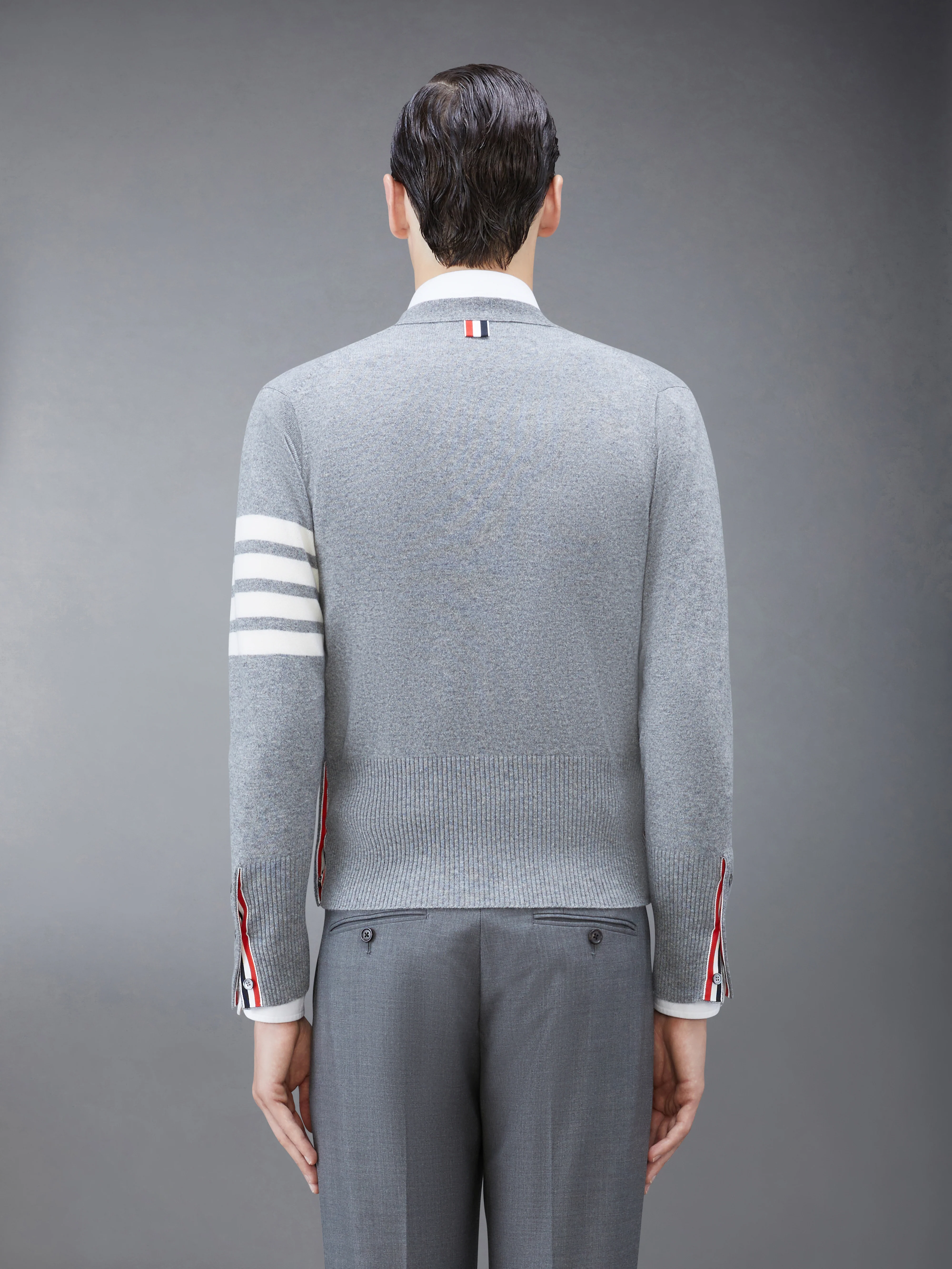 CLASSIC CASHMERE 4-BAR V-NECK CARDIGAN - Image 2