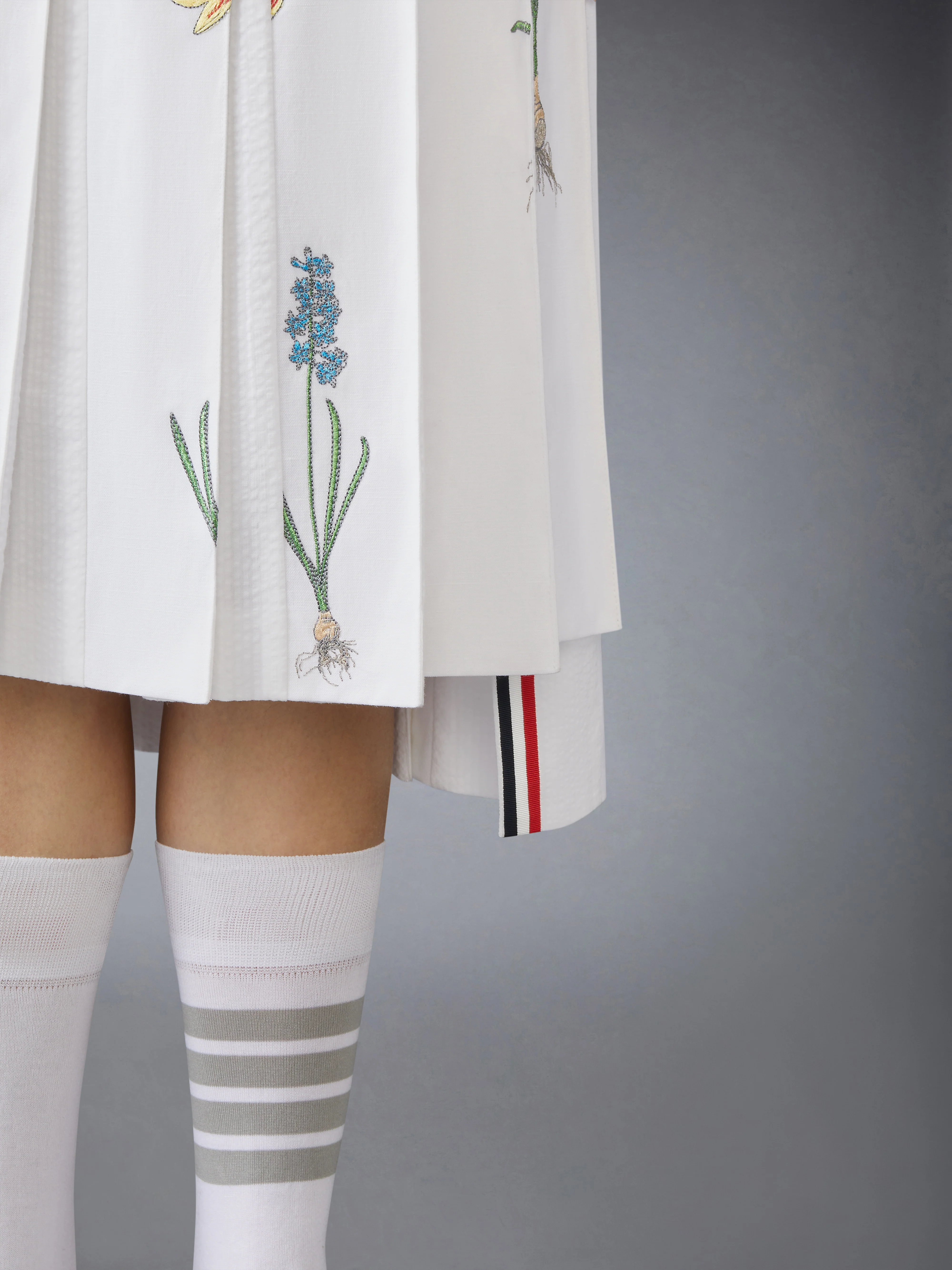 CLASSIC COTTON LINEN BOTANICAL FLOWER PLEATED SKIRT - Image 5