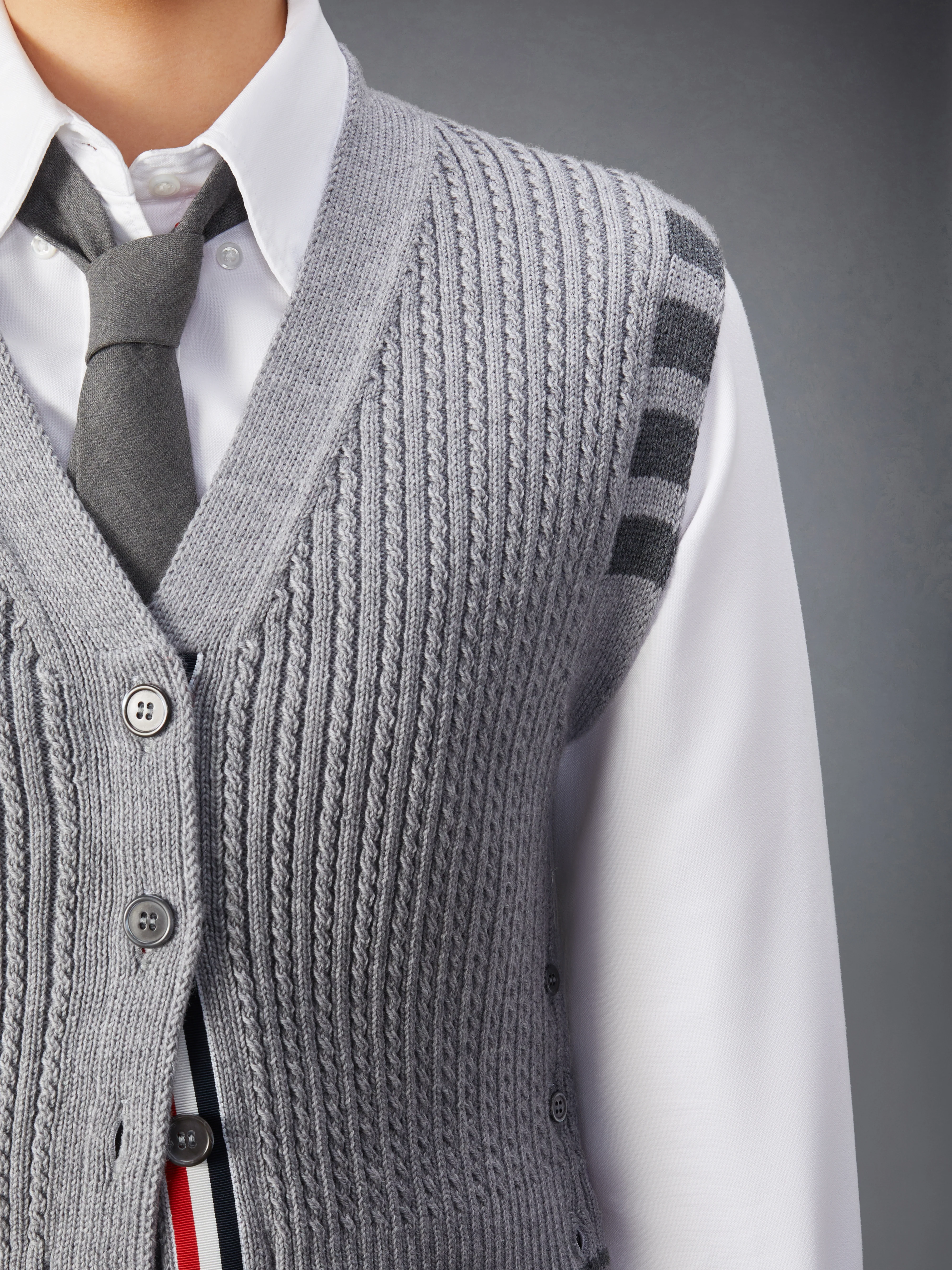 MERINO WOOL 4-BAR CROPPED CABLE CARDIGAN VEST - Image 6