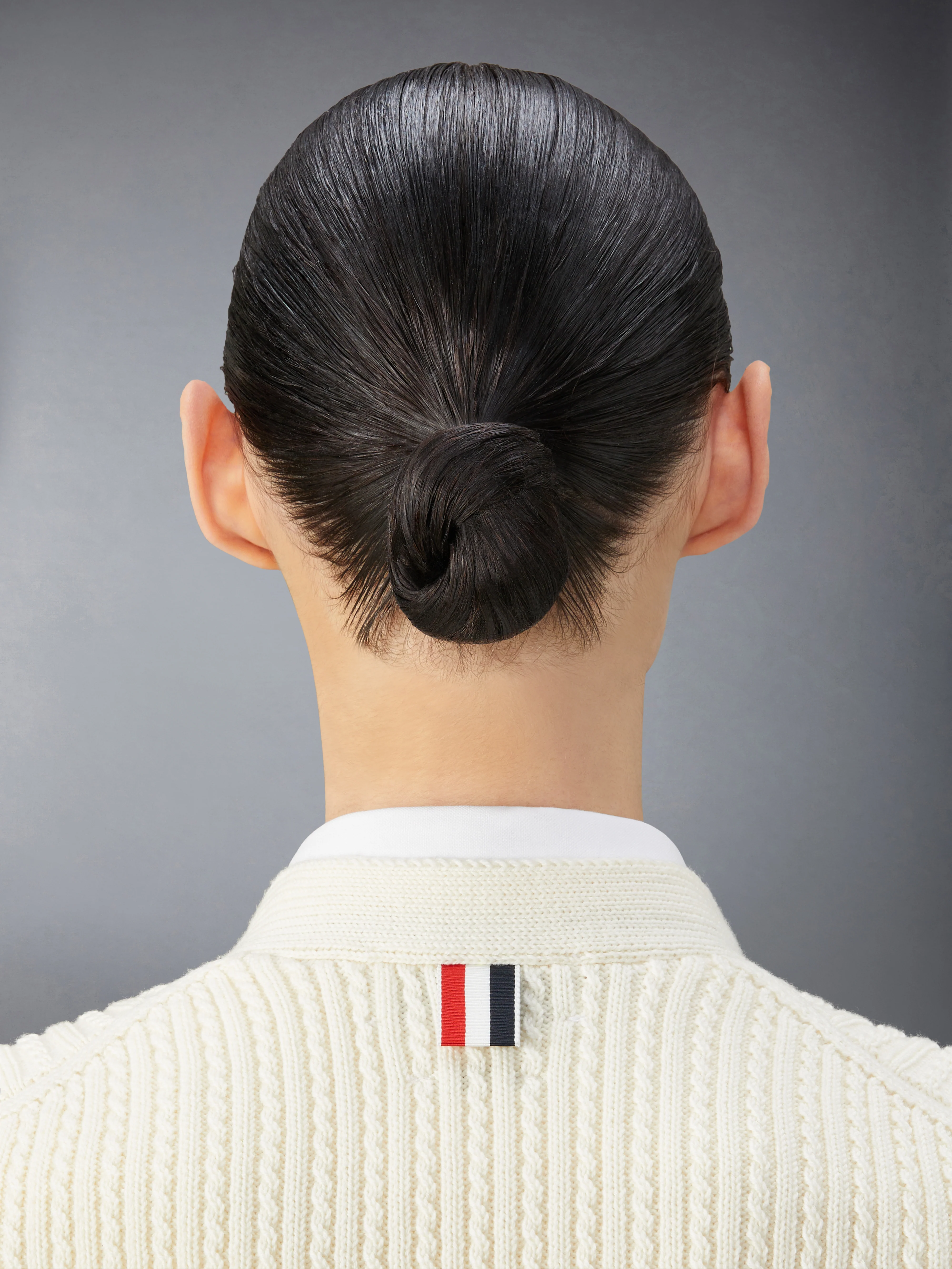 MERINO WOOL 4-BAR CROPPED CABLE CARDIGAN VEST - Image 5