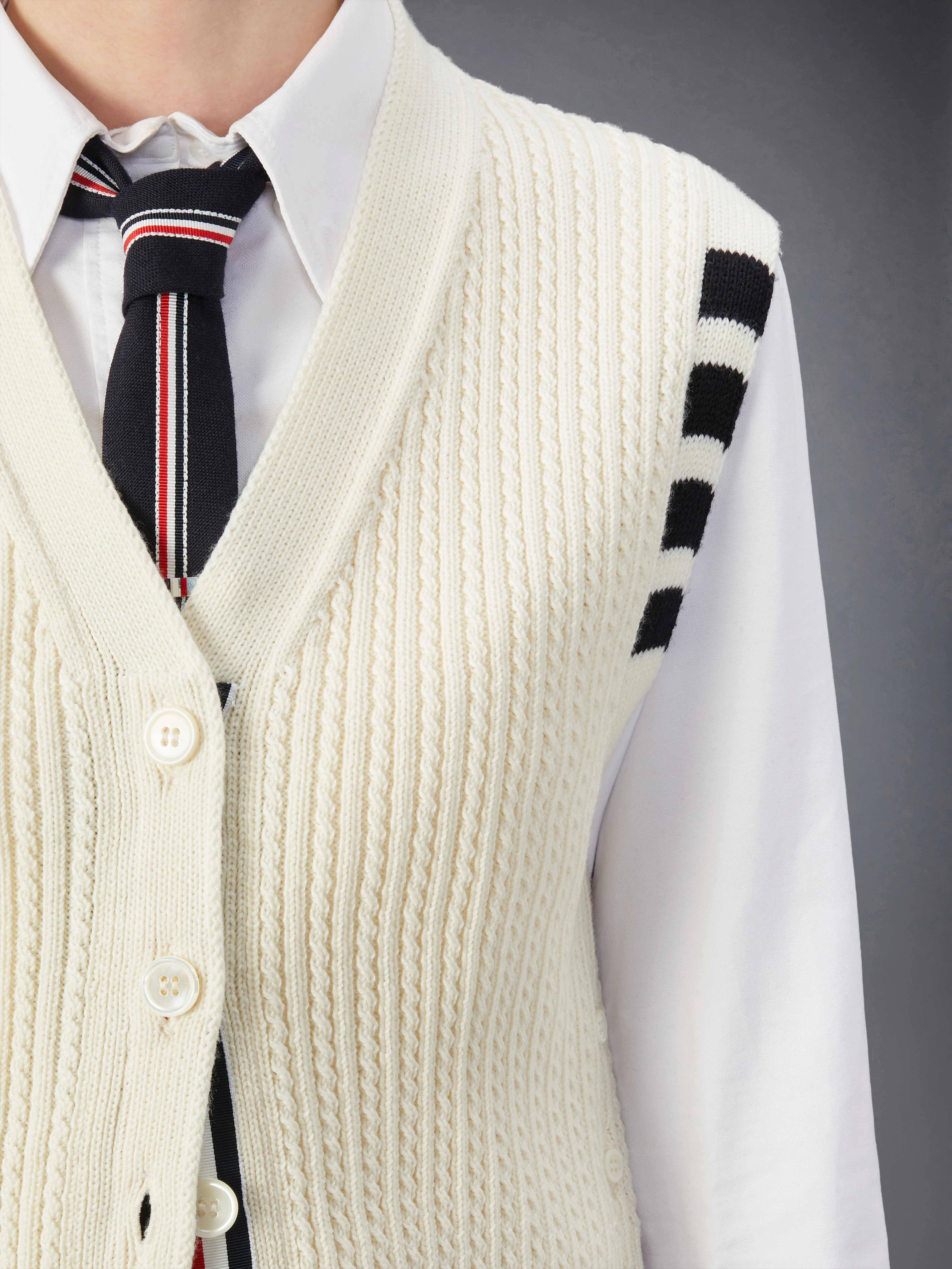 MERINO WOOL 4-BAR CROPPED CABLE CARDIGAN VEST - Image 6