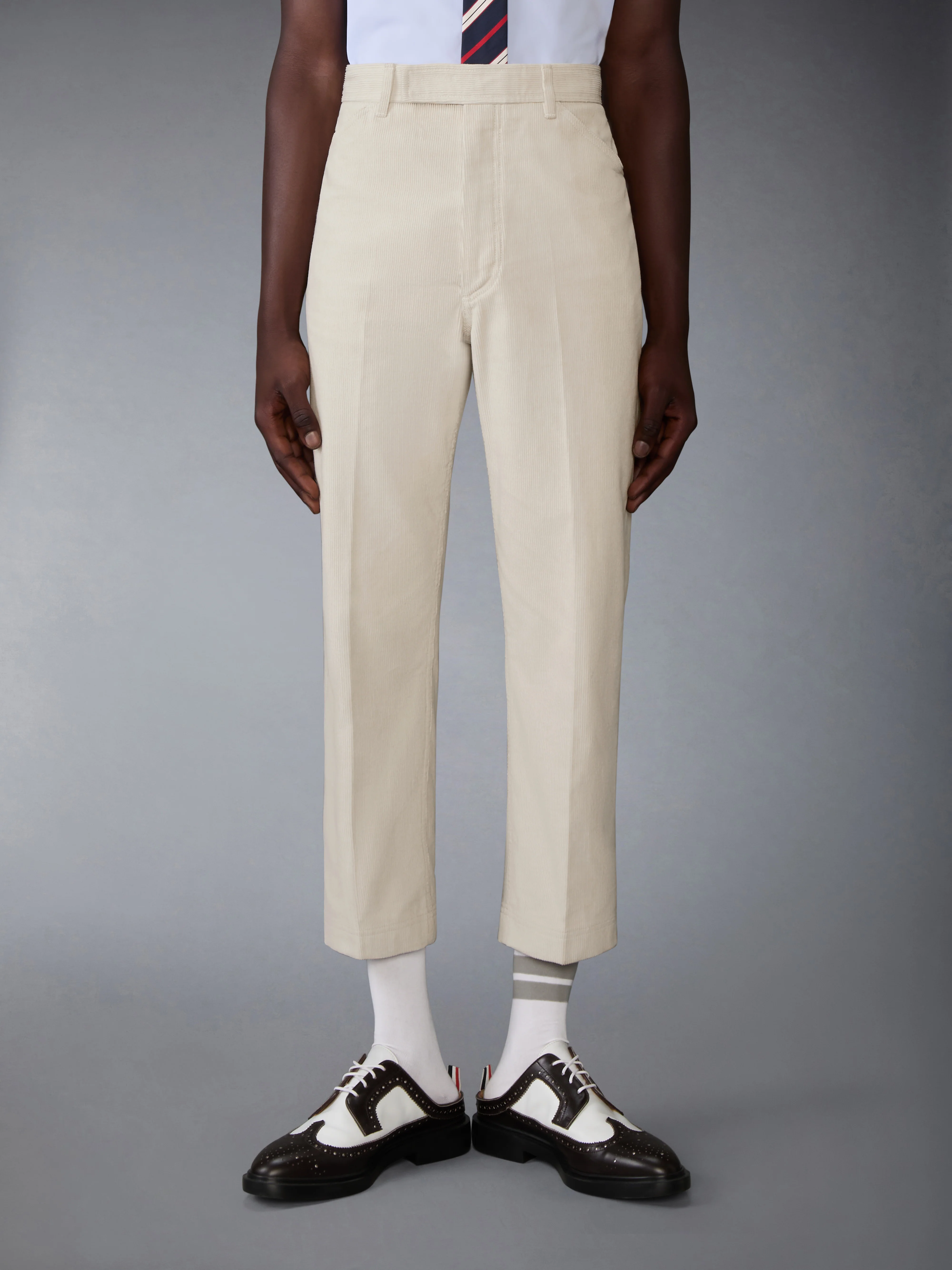 NARROW WALE CORDUROY TAPERED CHINO TROUSER