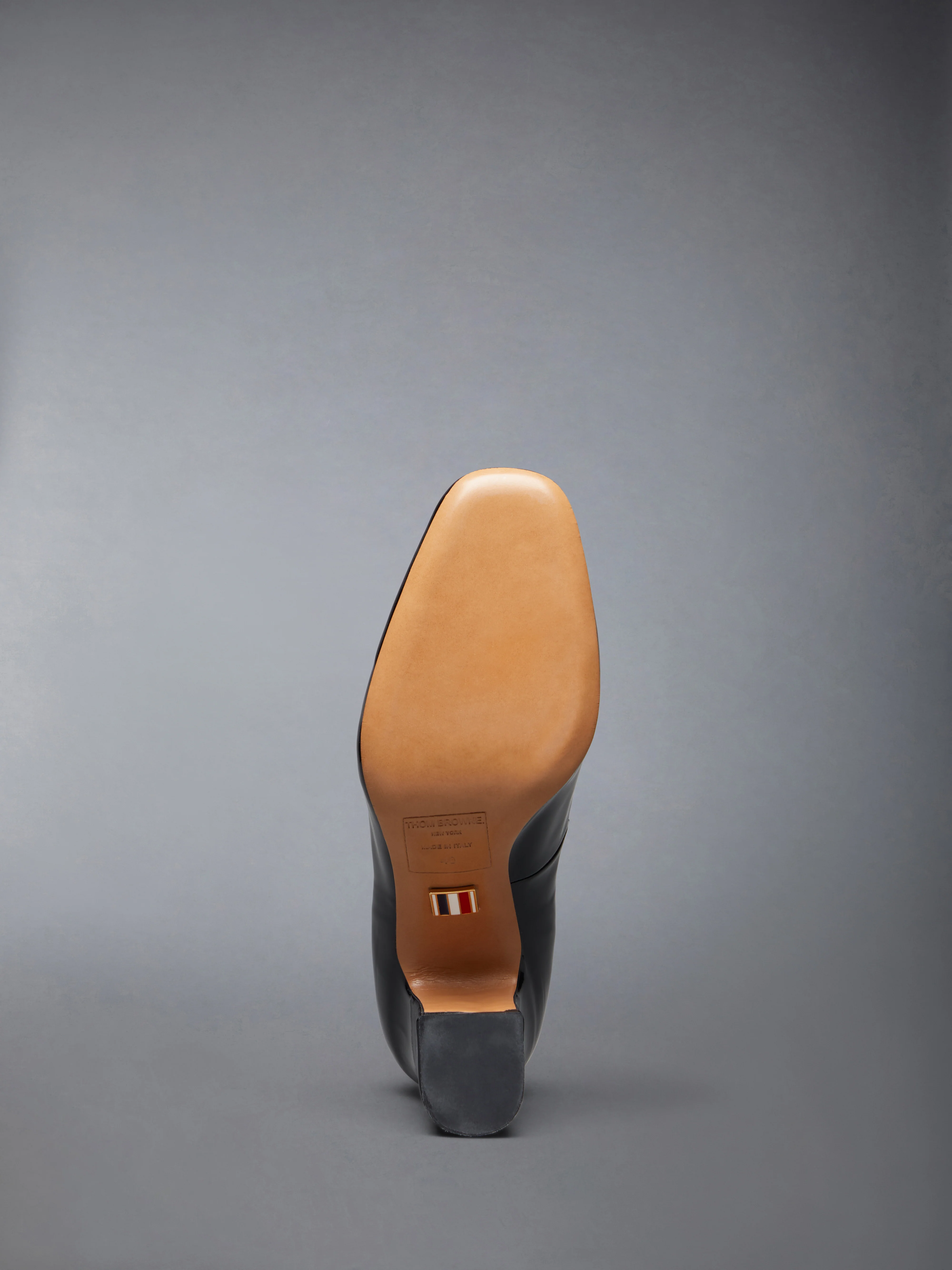 PATENT VITELLINO BOW & COLLAR COURT SHOES 90MM - Image 6