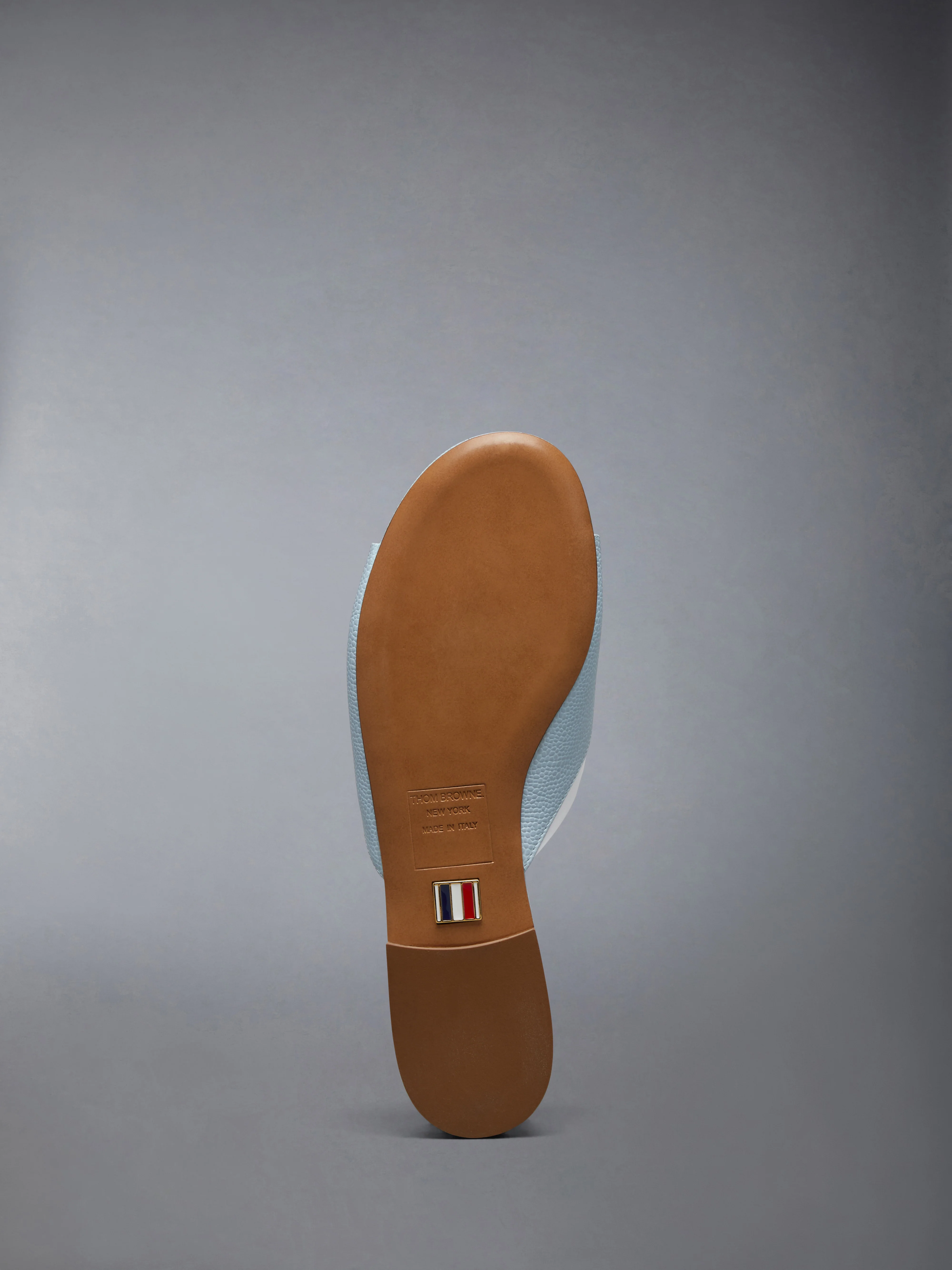 PEBBLE GRAIN BOW CLAQUETTE - Image 6