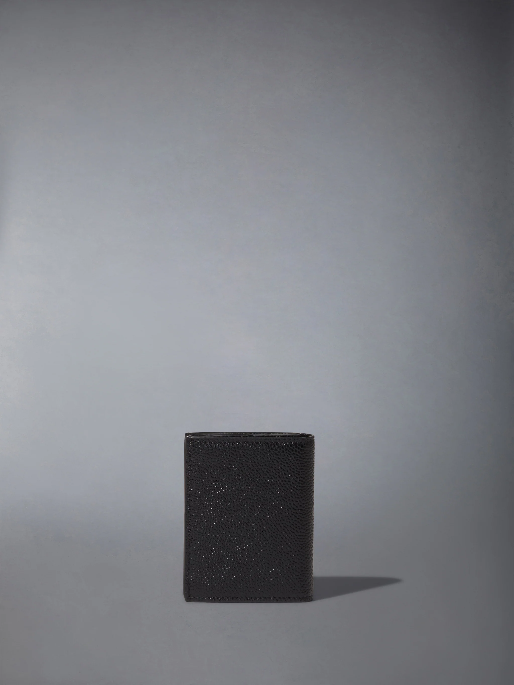 PEBBLE GRAIN DOUBLE CARD HOLDER - Image 2