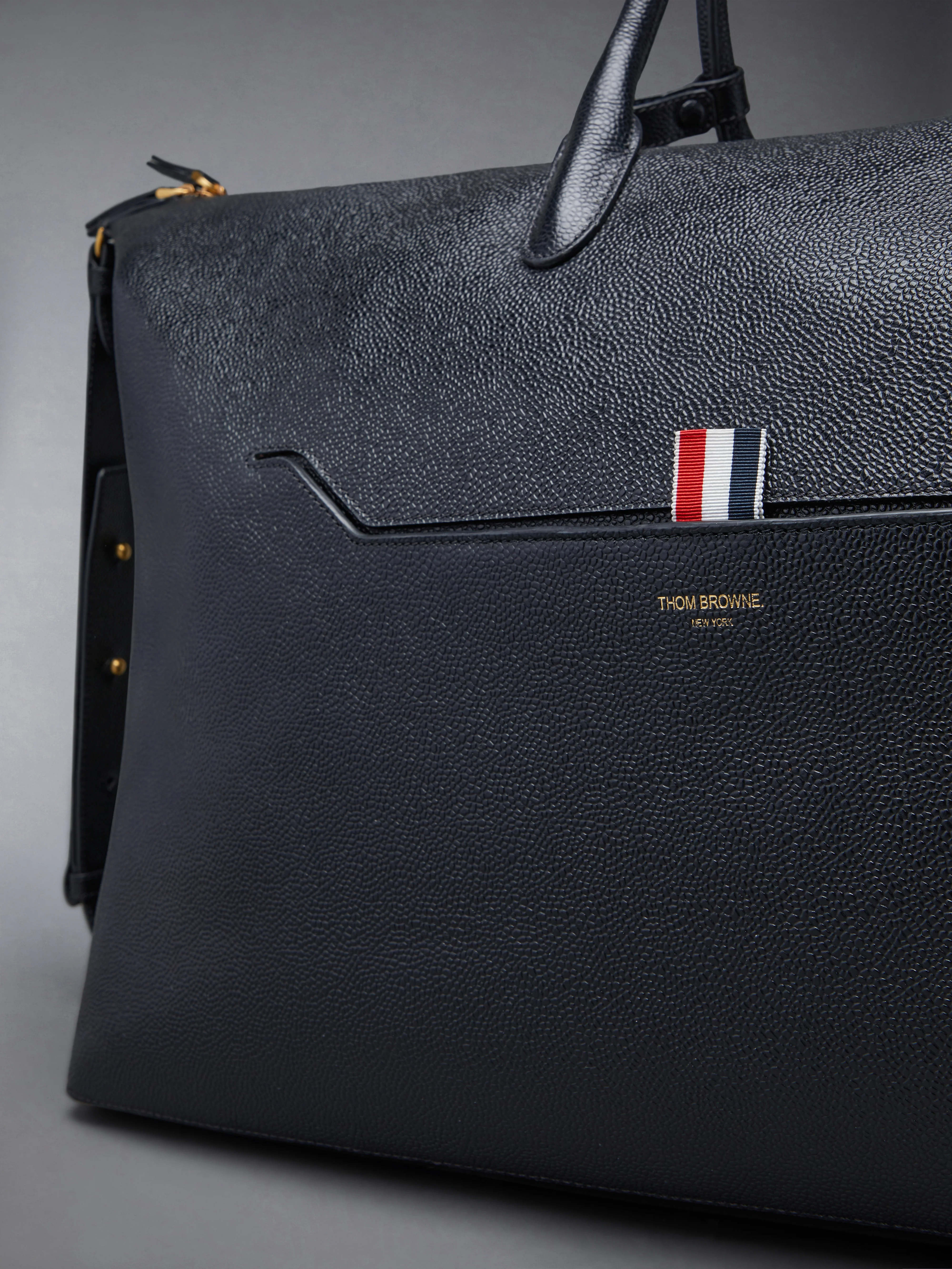 PEBBLE GRAIN DUFFLE - Image 6