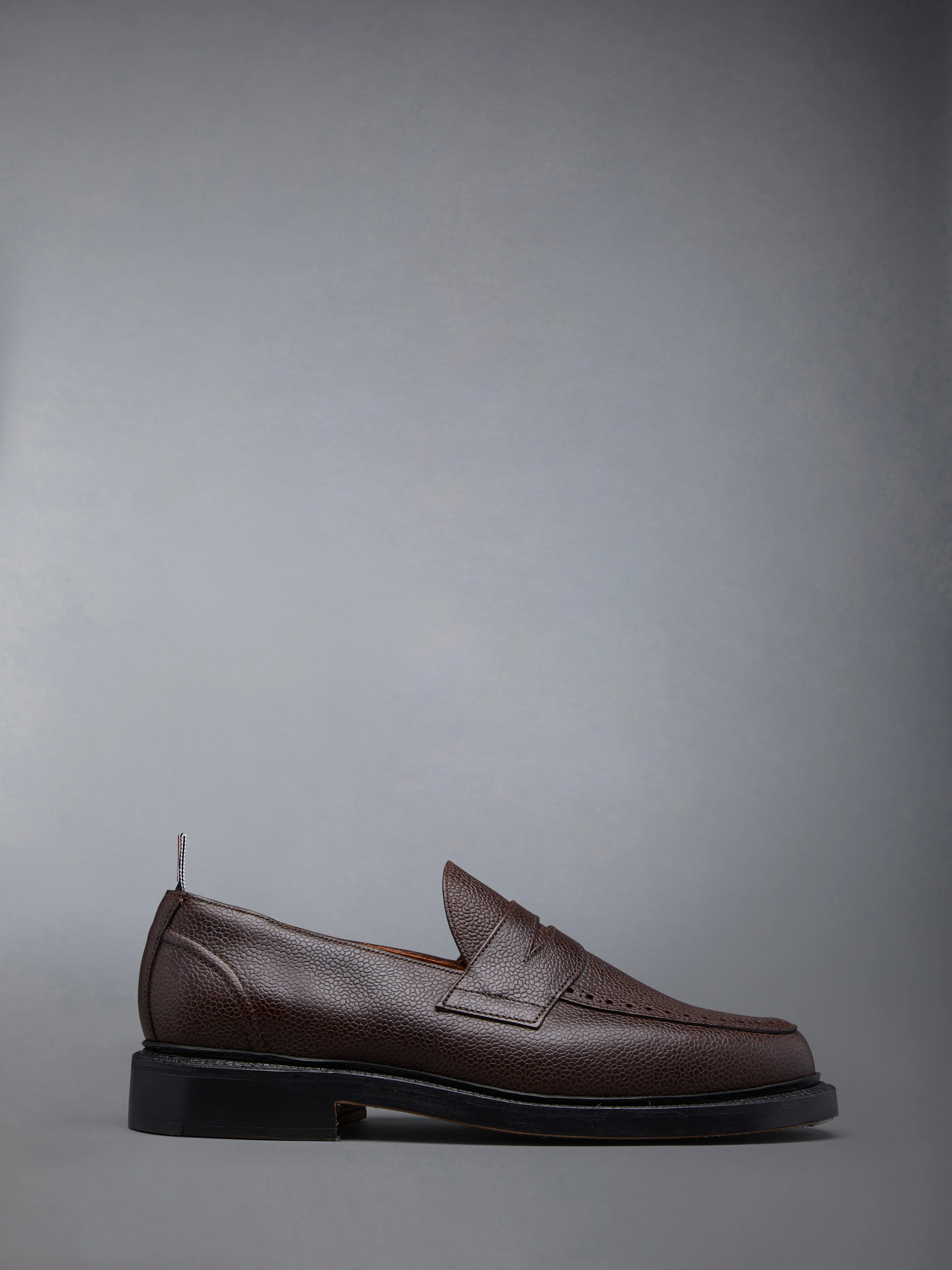 PEBBLE GRAIN LEATHER SOLE PENNY LOAFER