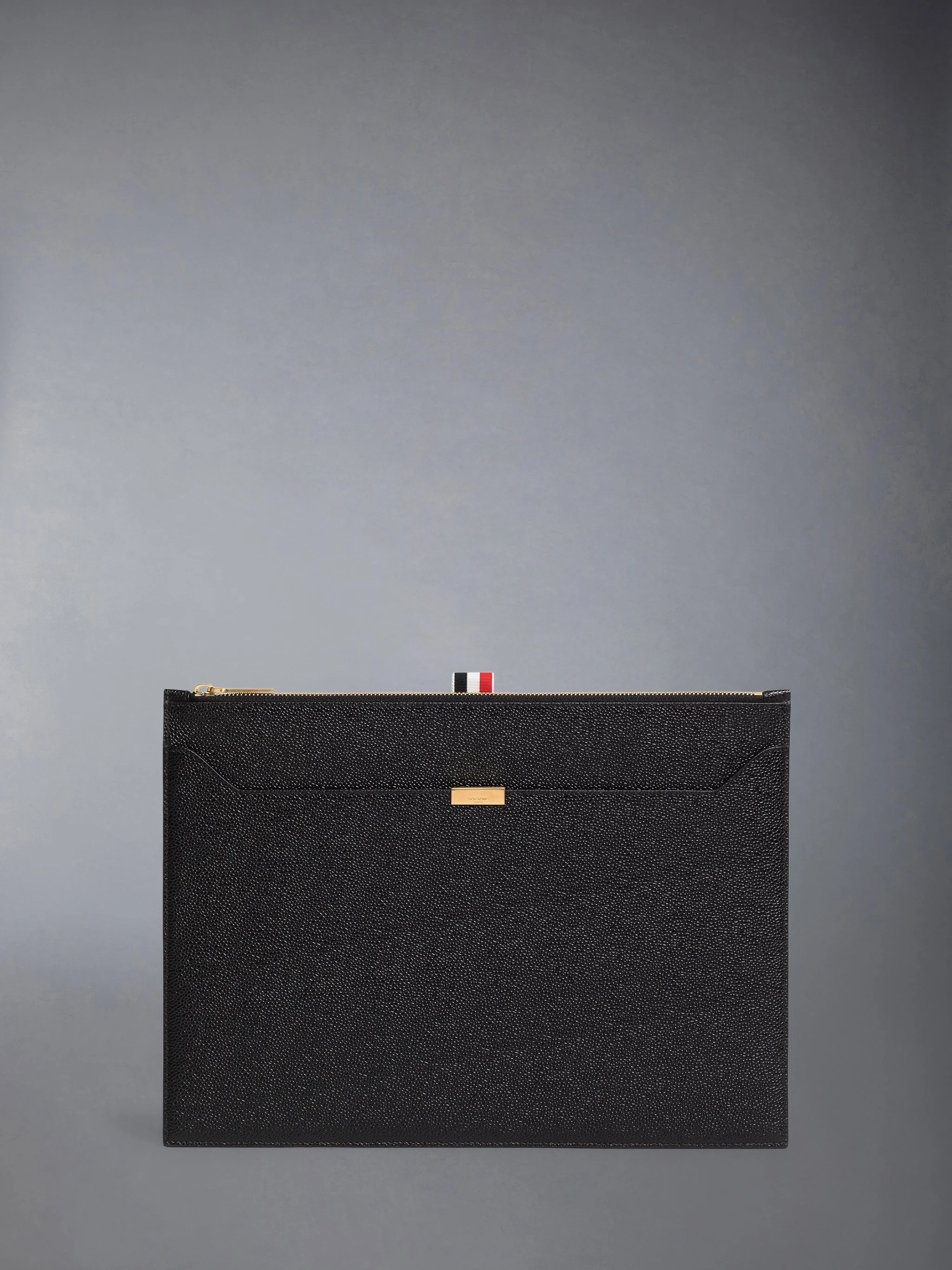 PEBBLE GRAIN LOCK MEDIUM DOCUMENT HOLDER
