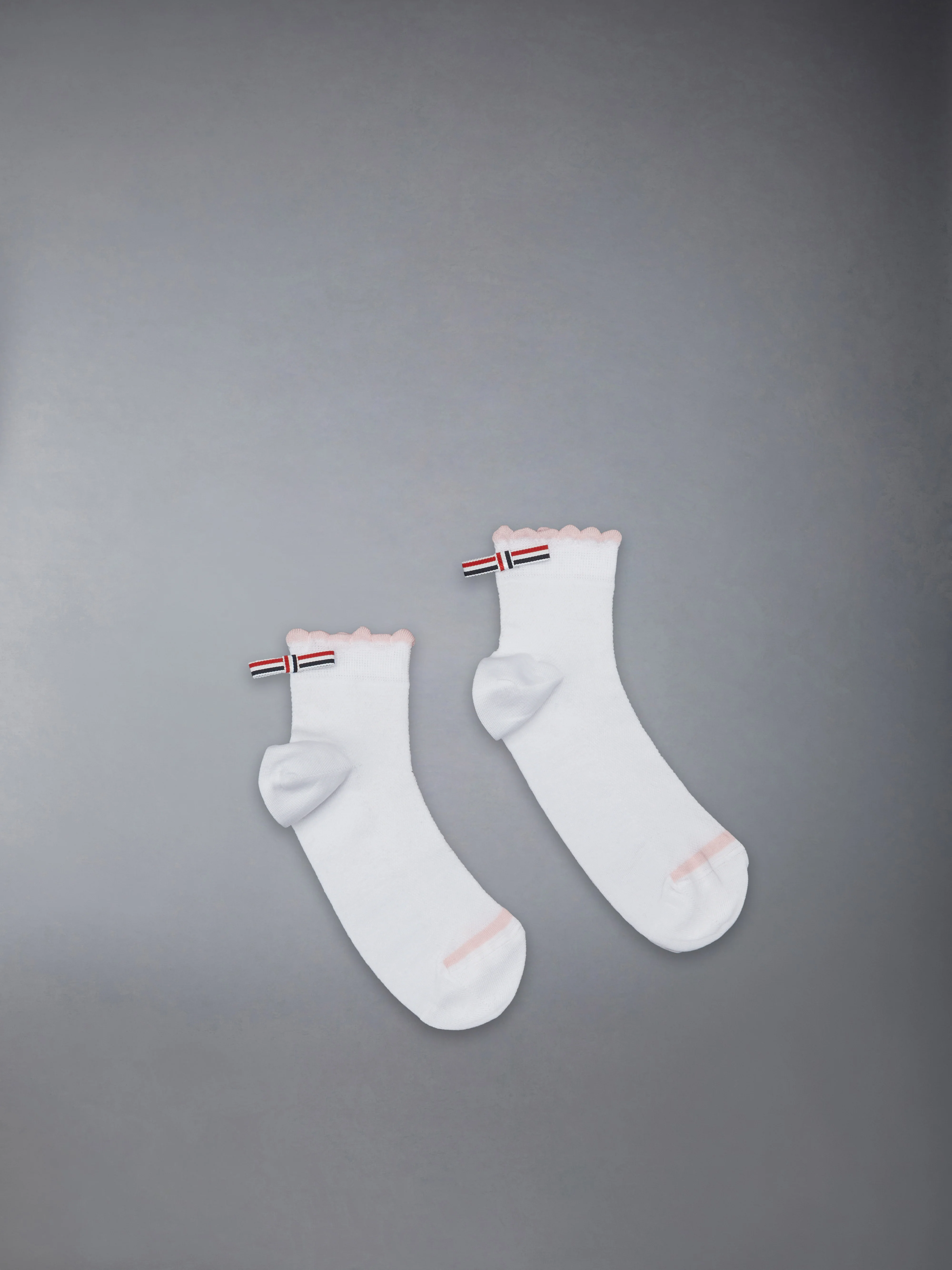SCALLOPED EDGE POINTELLE STITCH CREW SOCKS