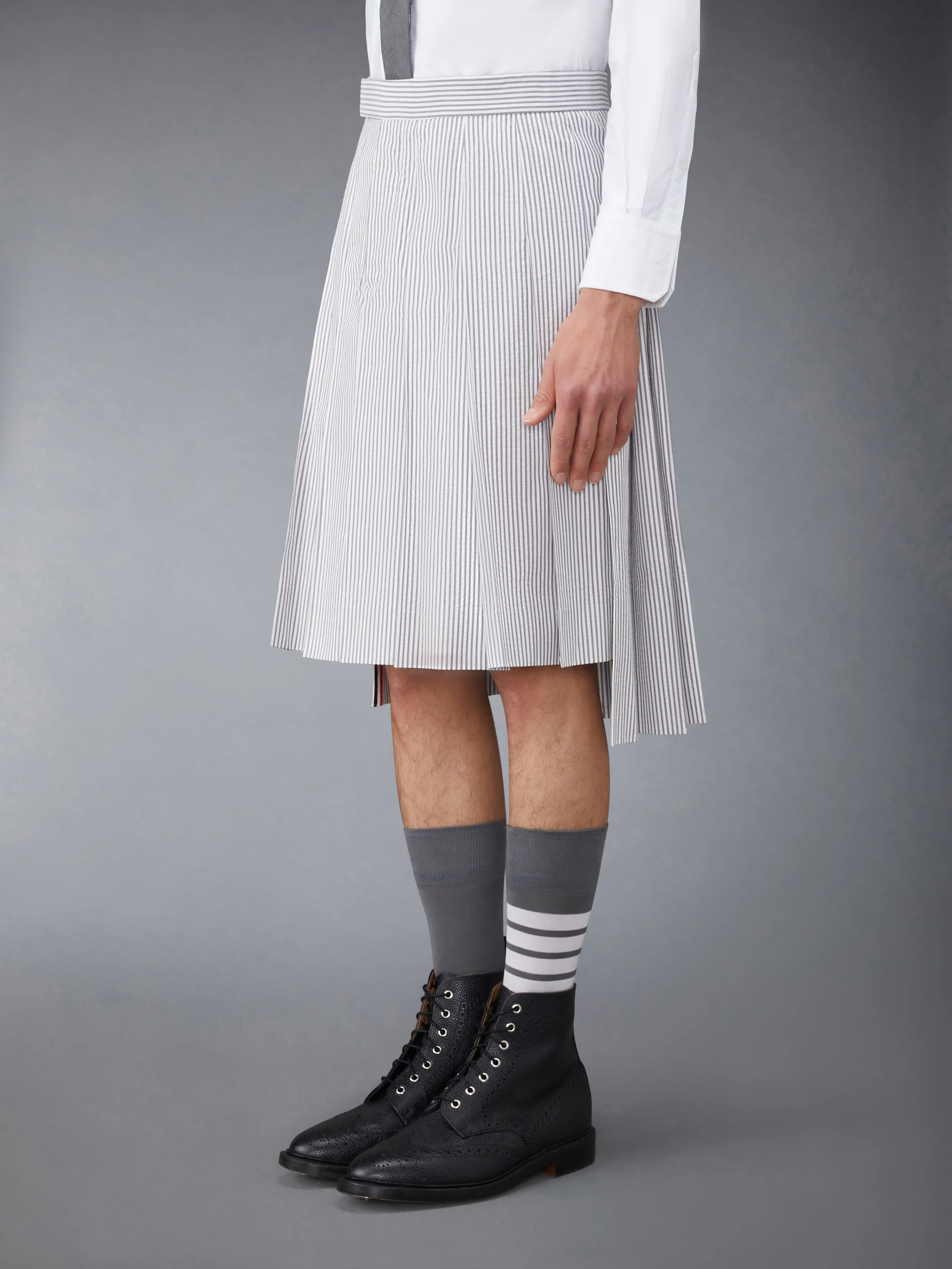 SEERSUCKER BACKSTRAP PLEATED SKIRT - Image 2