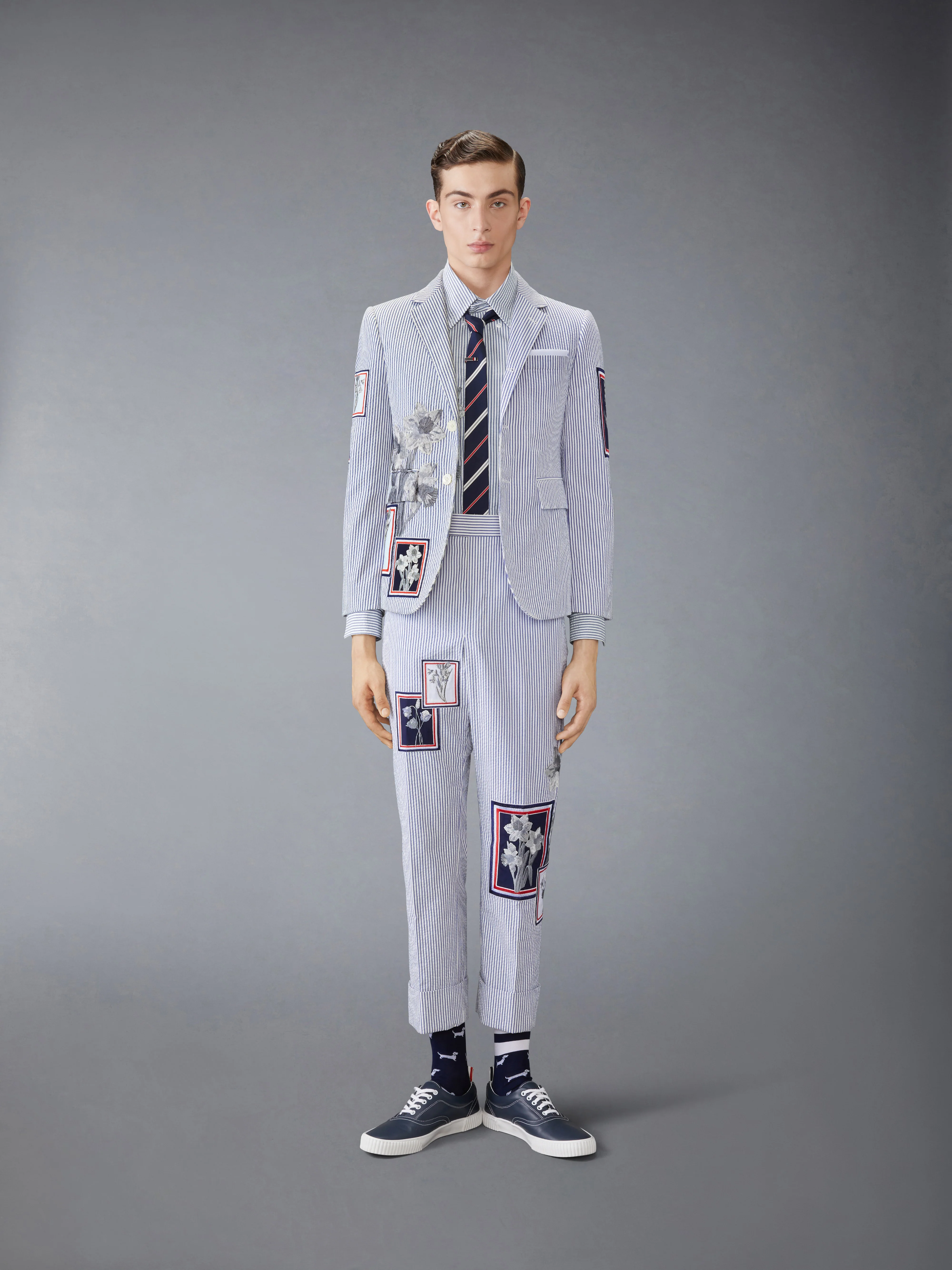 SEERSUCKER FRAMED FLORAL BACKSTRAP TROUSER - Image 4