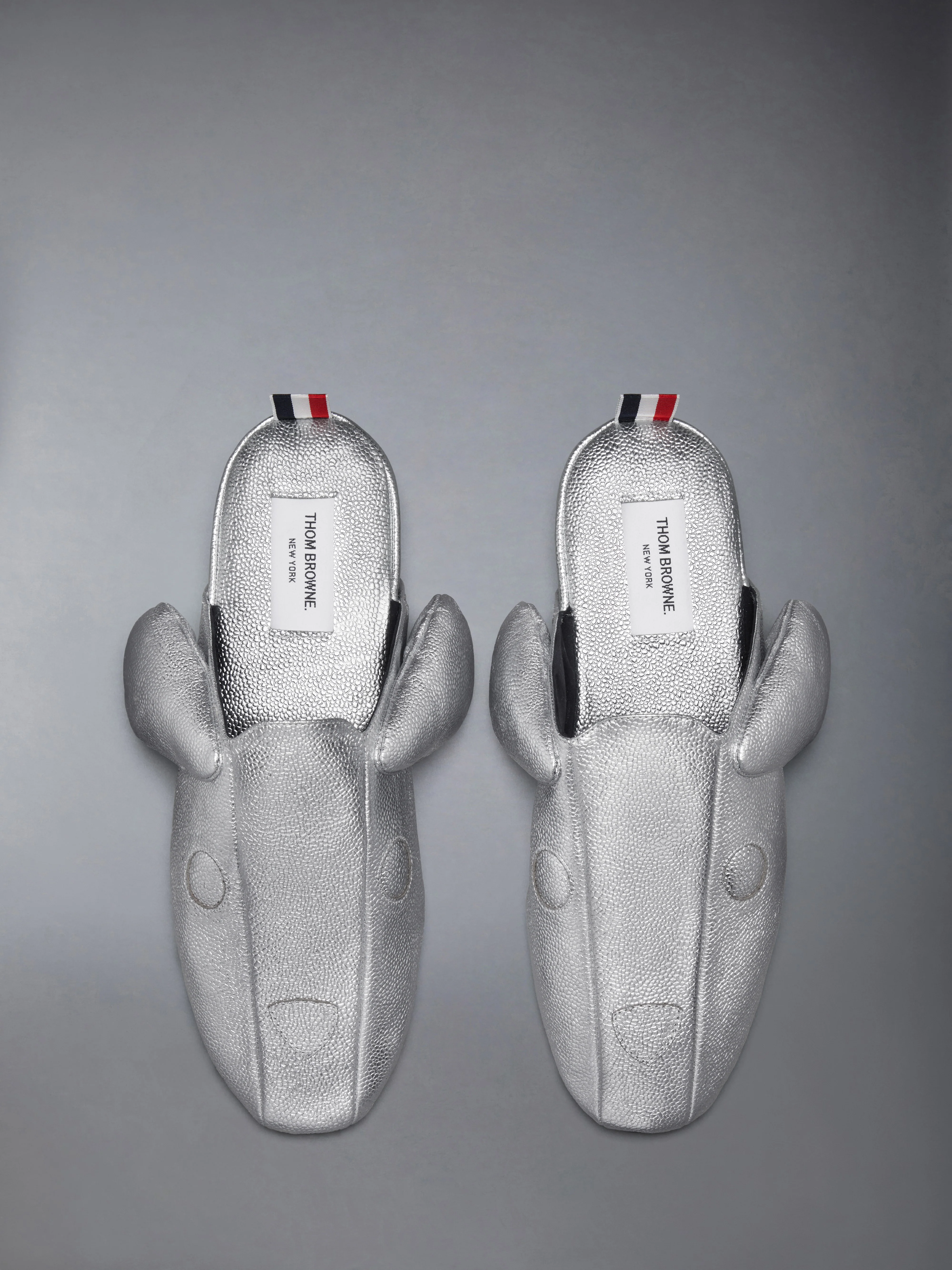 SILVER  HECTOR PEBBLE GRAIN SLIPPERS - Image 4