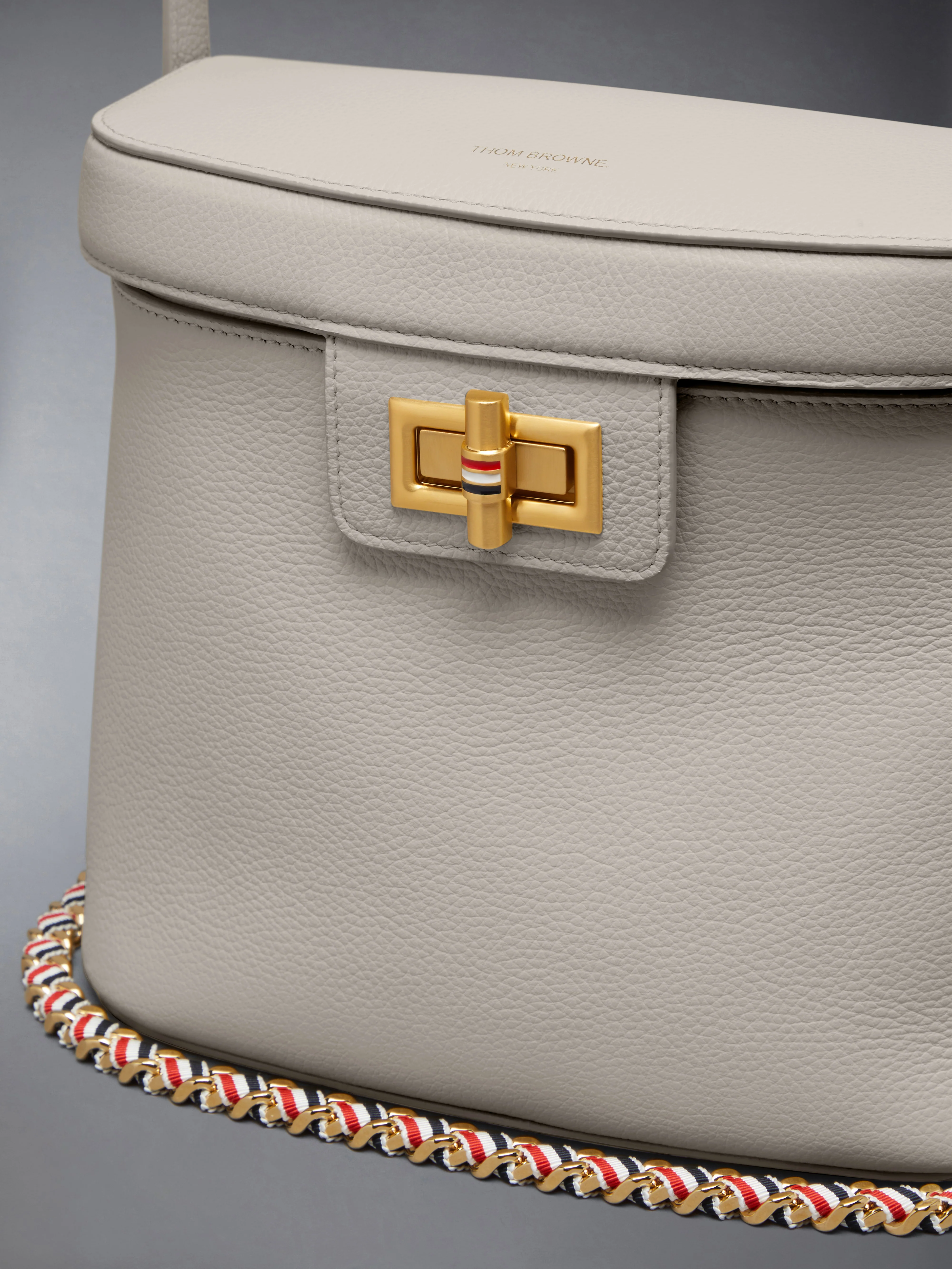 SOFT PEBBLE GRAIN BOX BAG - Image 6