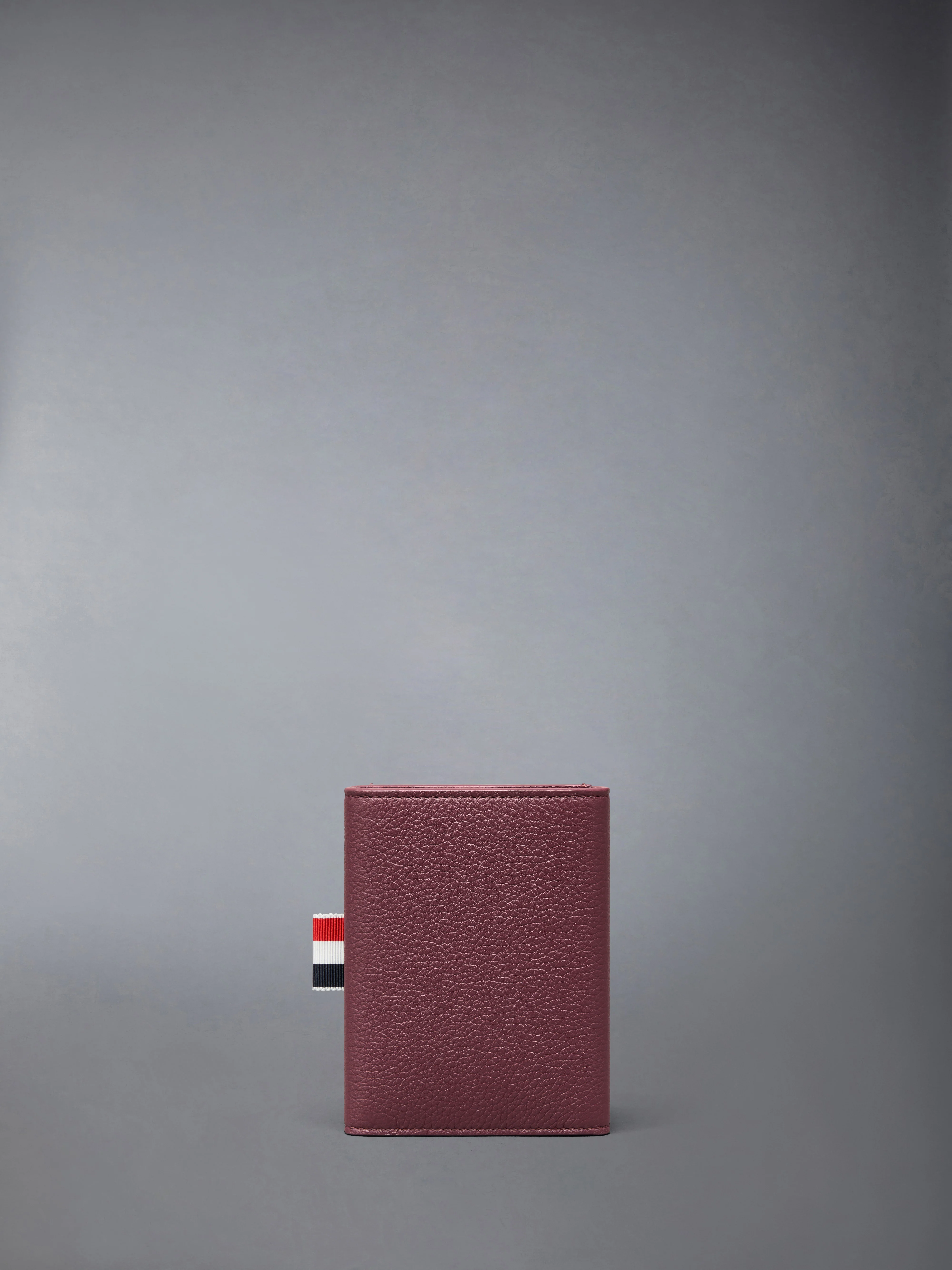 SOFT PEBBLE GRAIN TRIFOLD WALLET - Image 2