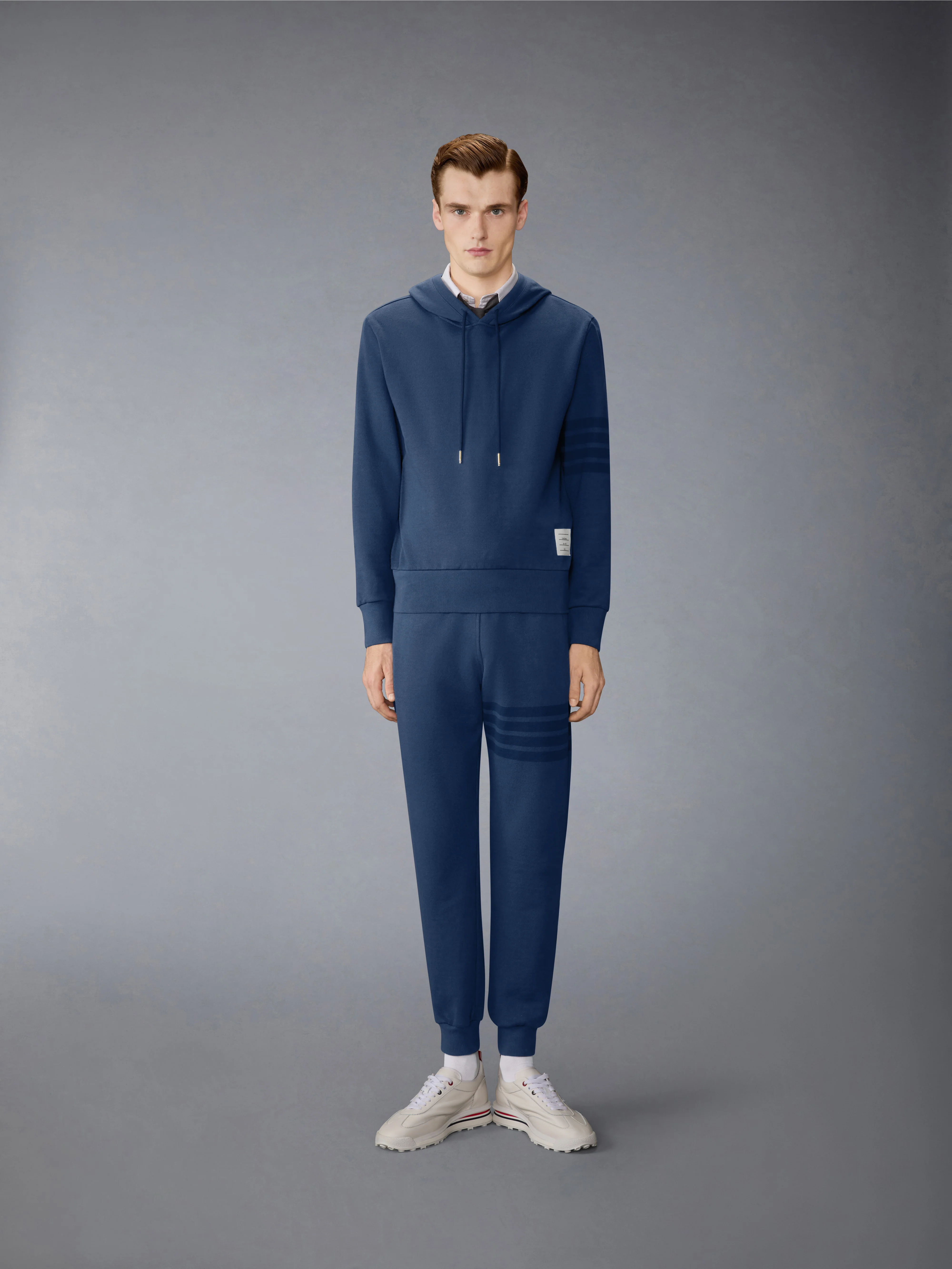 SOLID LOOPBACK 4-BAR HOODIE - Image 3