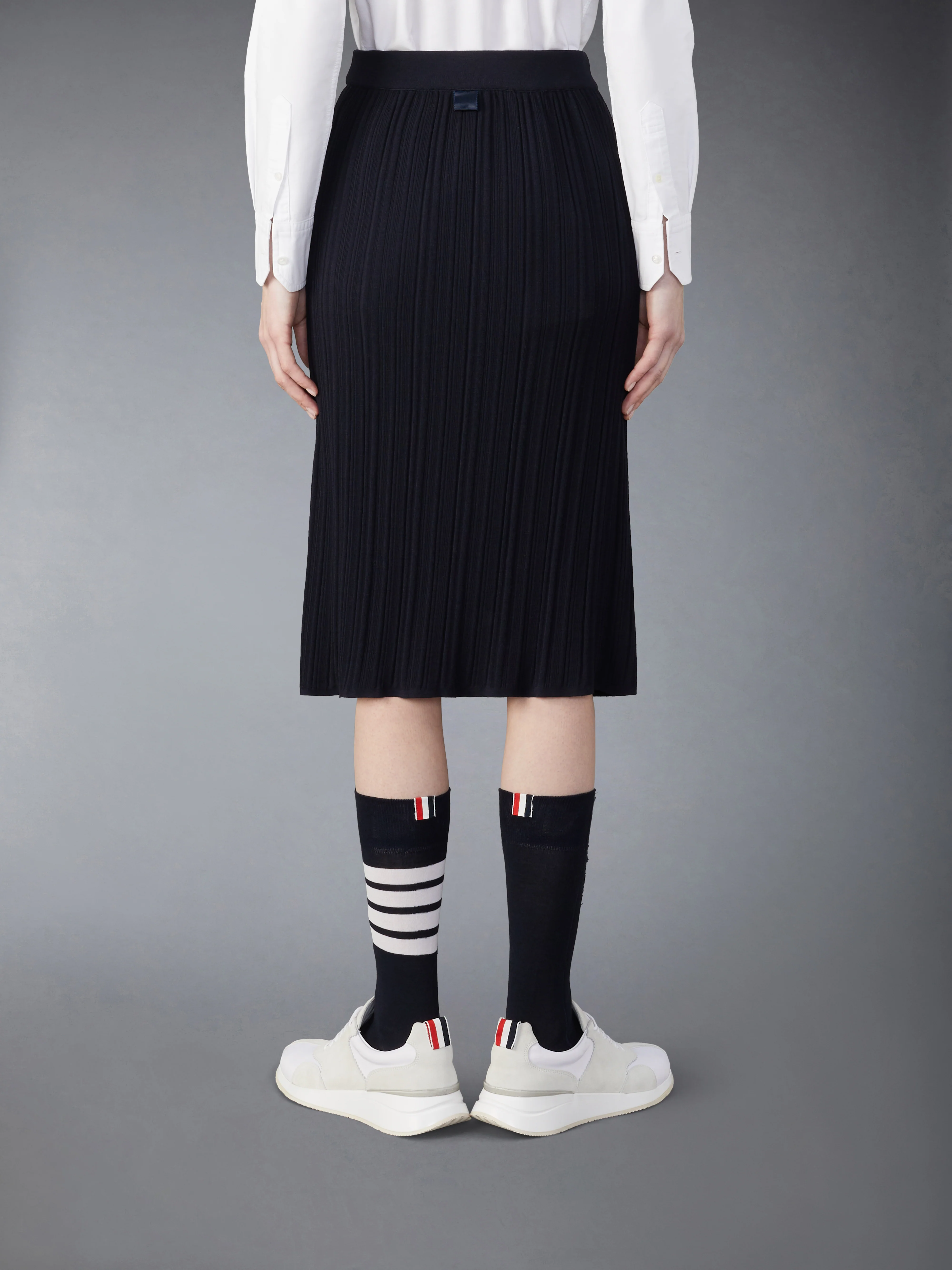 WOOL CREPE RIB STITCH MIDI PLISSE SKIRT - Image 3